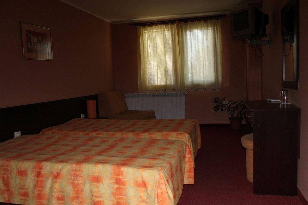 וליקו טורנובו Hotel Elena מראה חיצוני תמונה