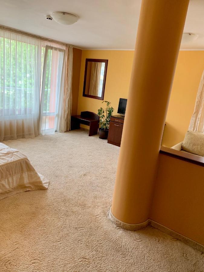 וליקו טורנובו Hotel Elena מראה חיצוני תמונה