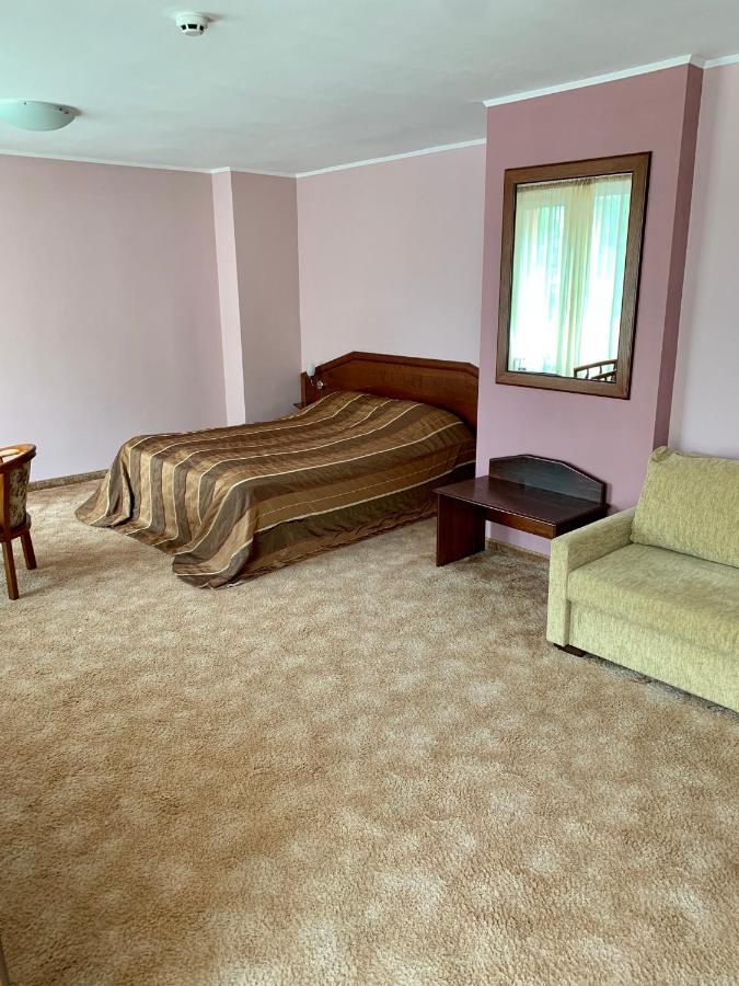וליקו טורנובו Hotel Elena מראה חיצוני תמונה