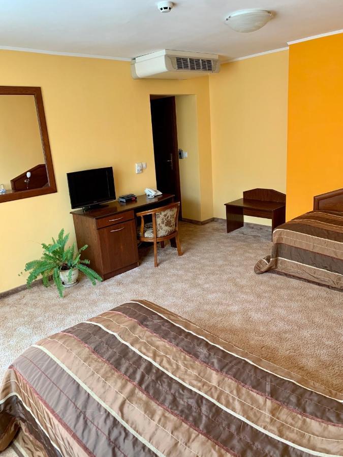 וליקו טורנובו Hotel Elena מראה חיצוני תמונה