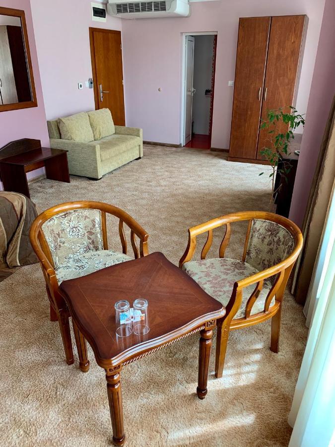 וליקו טורנובו Hotel Elena מראה חיצוני תמונה